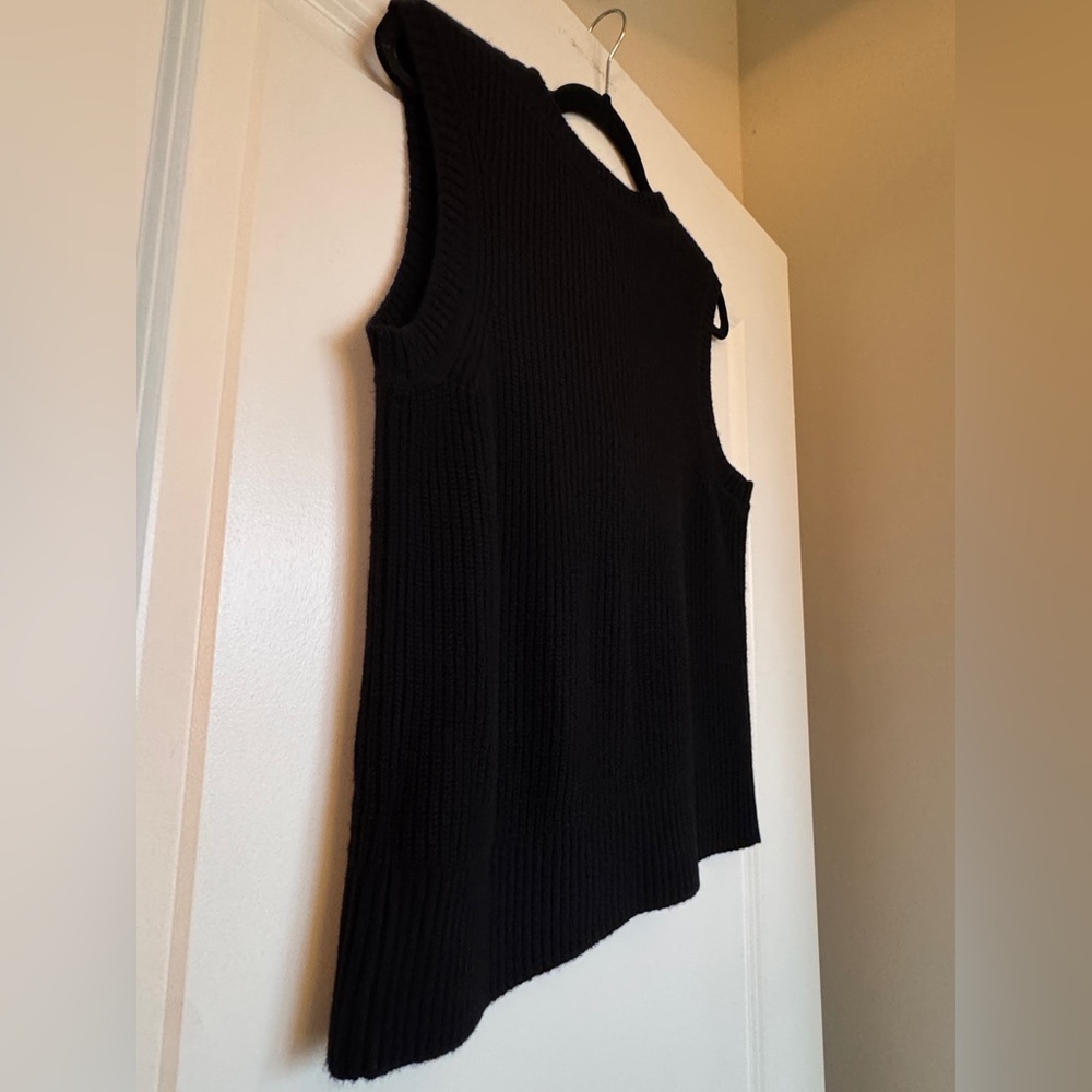 NWT! QUINCE Women’s Mongolian Cashmere Fisherman
Sweater Vest Black Size Small - Picture 4 of 11